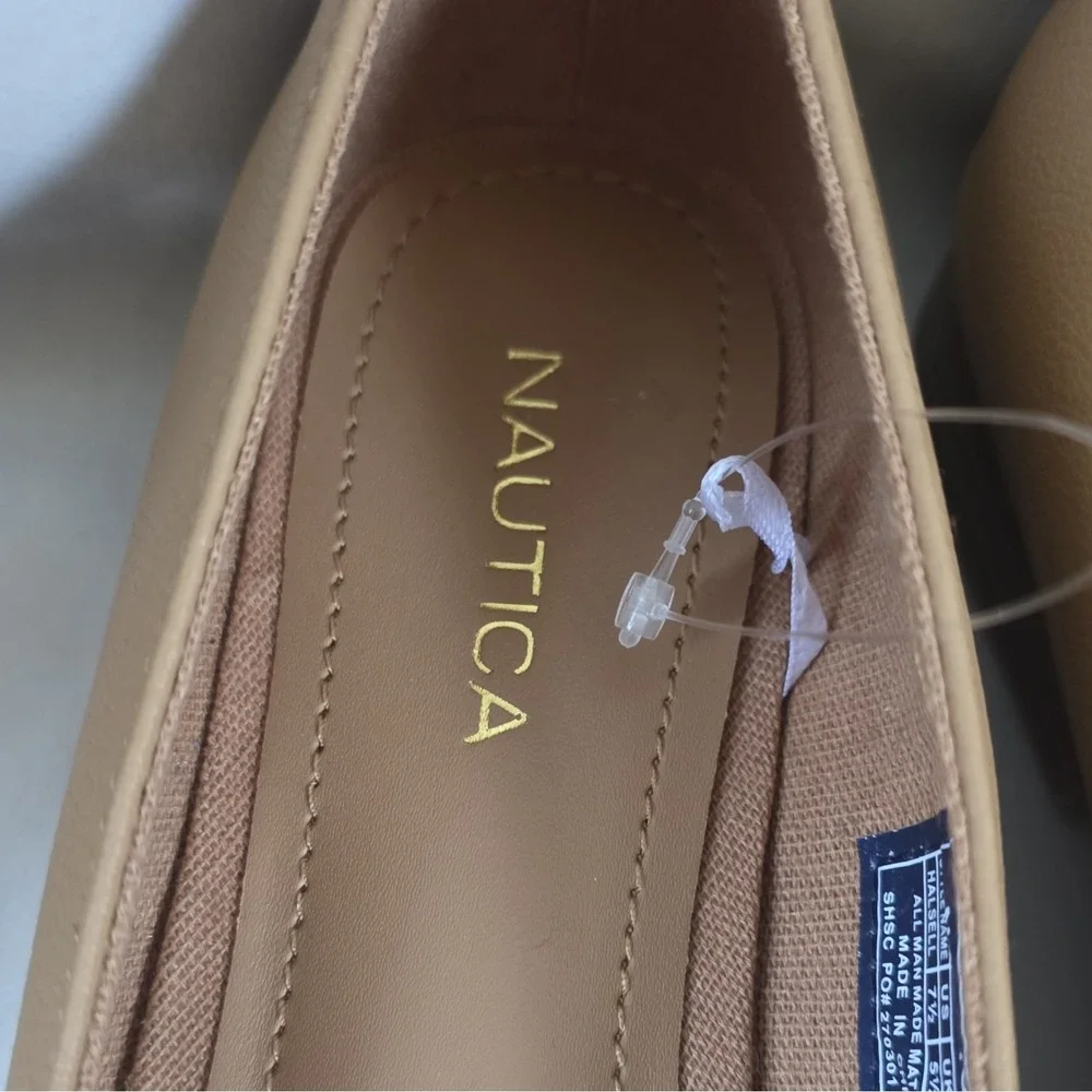Nautica Beige Flats Tortoiseshell Buckle Logo Slip-On Square Toe Size 7.5